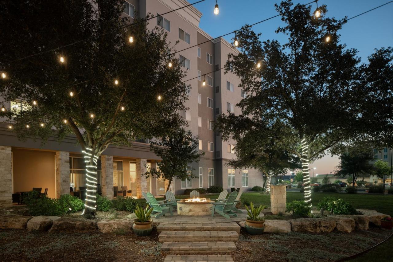 Courtyard By Marriott San Antonio Six Flags At The Rim Otel Dış mekan fotoğraf