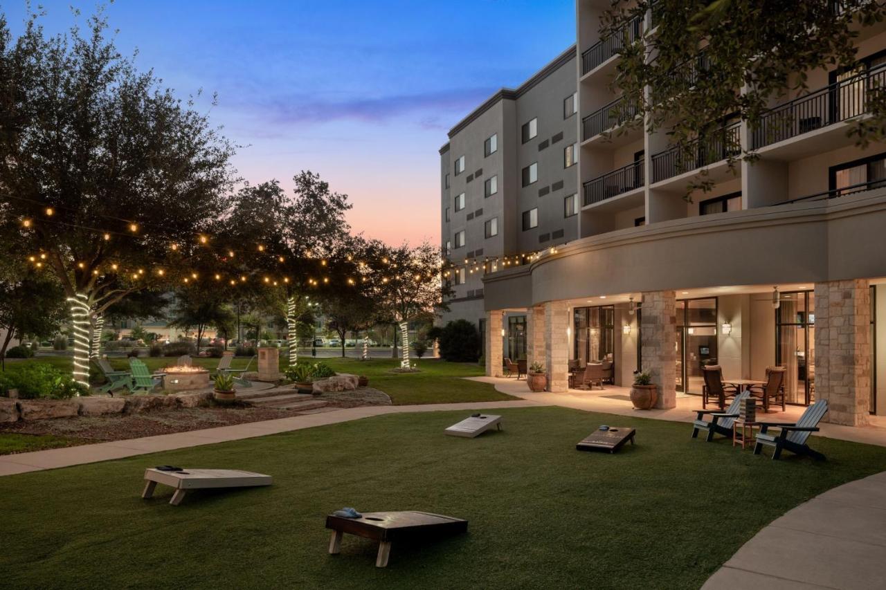 Courtyard By Marriott San Antonio Six Flags At The Rim Otel Dış mekan fotoğraf